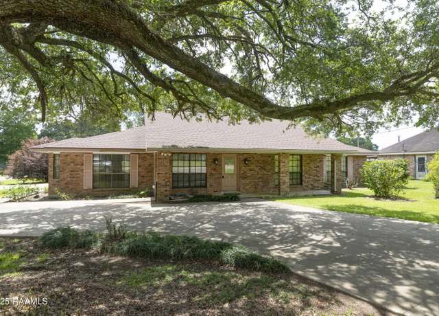 Property at 201 S Michot Rd, Lafayette, LA 70508, 3 beds, 2 baths
