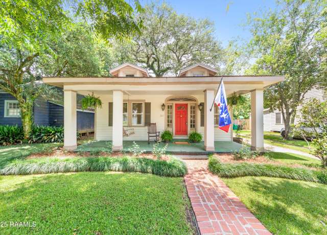 Property at 303 Adrienne St, Lafayette, LA 70506, 3 beds, 1 bath
