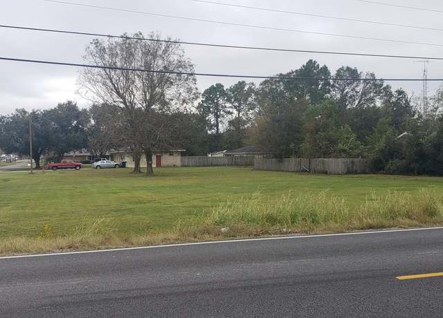 Property at 205 Perry Dr, Abbeville, LA 70510