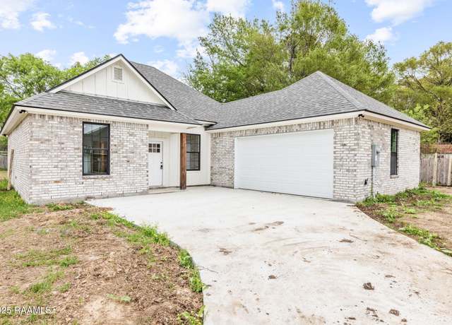 Property at 128 Rabbit Ln, Sunset, LA 70584, 3 beds, 2 baths