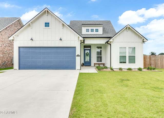 Property at 315 Buenos Aires Ave, Youngsville, LA 70592, 4 beds, 3 baths