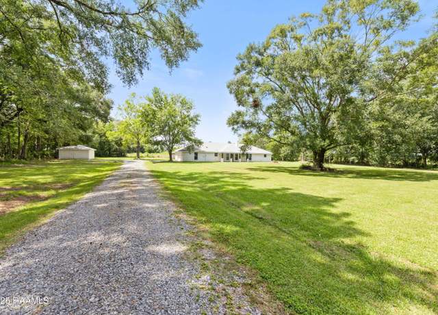 Property at 1616 Guillot Rd, Youngsville, LA 70592, 3 beds, 2 baths
