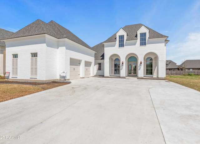 Property at 301 Gunter Grass Ct, Lafayette, LA 70508, 4 beds, 4 baths