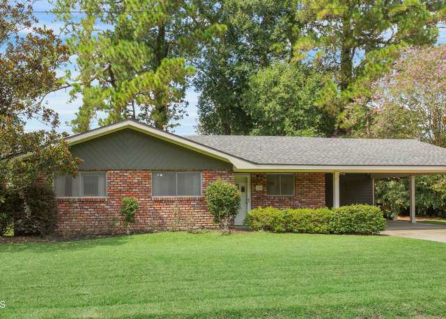 Property at 104 Wedgewood Dr, Lafayette, LA 70503, 3 beds, 1 bath