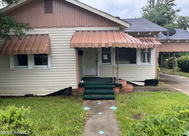 Property at 106 13th St, Lafayette, LA 70501, 3 beds, 2 baths