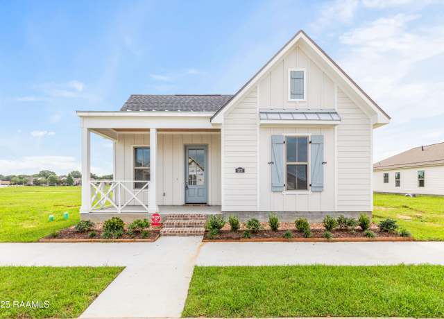 Property at 205 Keystone Dr, Scott, LA 70583, 3 beds, 2 baths
