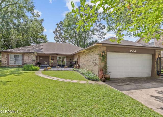 Property at 1506 Nesbitt Dr, New Iberia, LA 70560, 4 beds, 2 baths