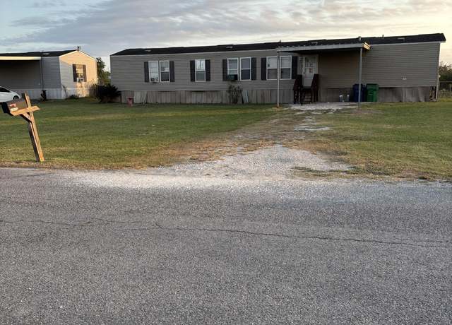 Property at 11503 Kindall Dr, Abbeville, LA 70510, 3 beds, 2 baths