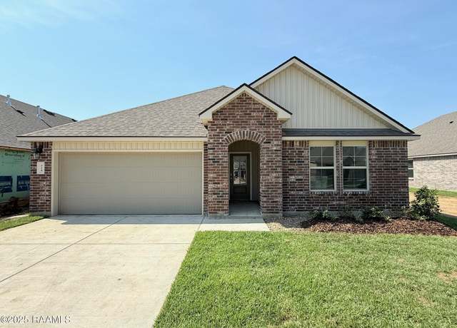 Property at 318 White Pine Dr, Lafayette, LA 70501, 4 beds, 2 baths