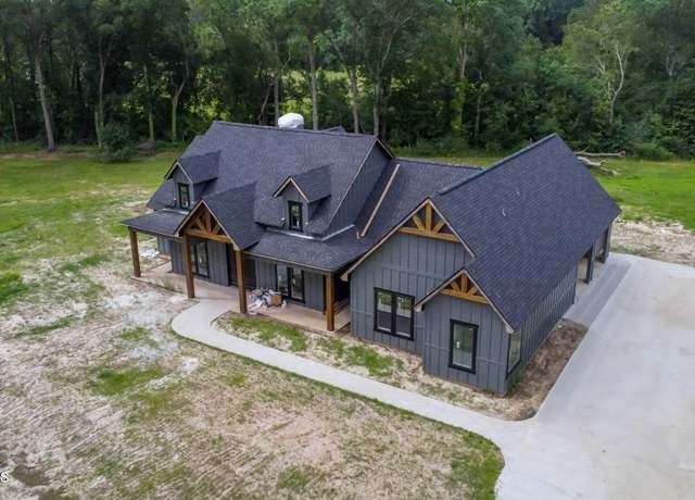 Property at 632 Kilchrist Rd, Carencro, LA 70520, 4 beds, 3 baths