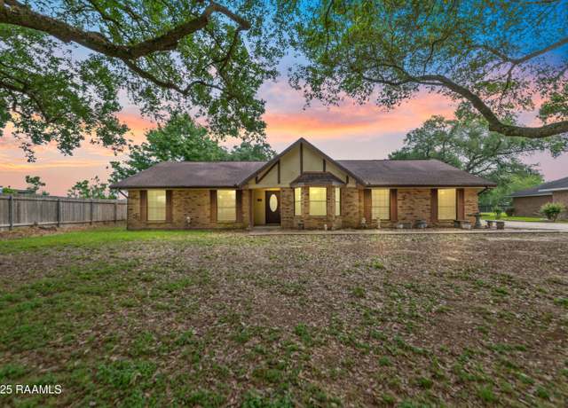 Property at 103 Failla Rd, Lafayette, LA 70508, 3 beds, 3 baths