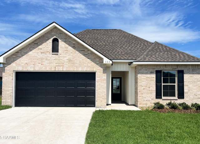 Property at 111 Brattle Ct, Lafayette, LA 70506, 3 beds, 2 baths