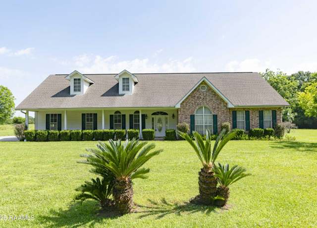 Property at 815 Hector Connoly Rd, Carencro, LA 70520, 3 beds, 2.5 baths