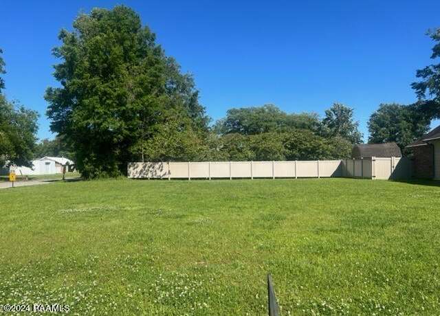 Property at 801 Flambant Dr, Broussard, LA 70518