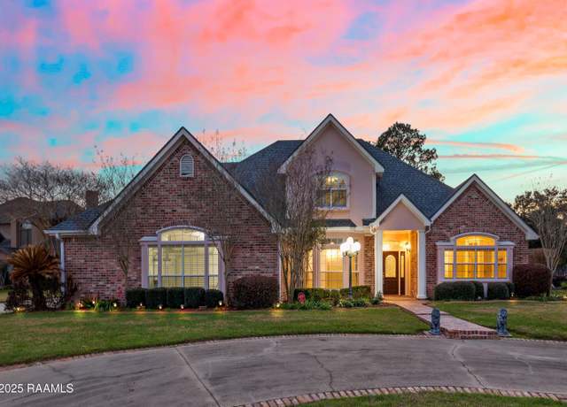 Property at 302 Inverness Ln, Broussard, LA 70518, 4 beds, 2.5 baths