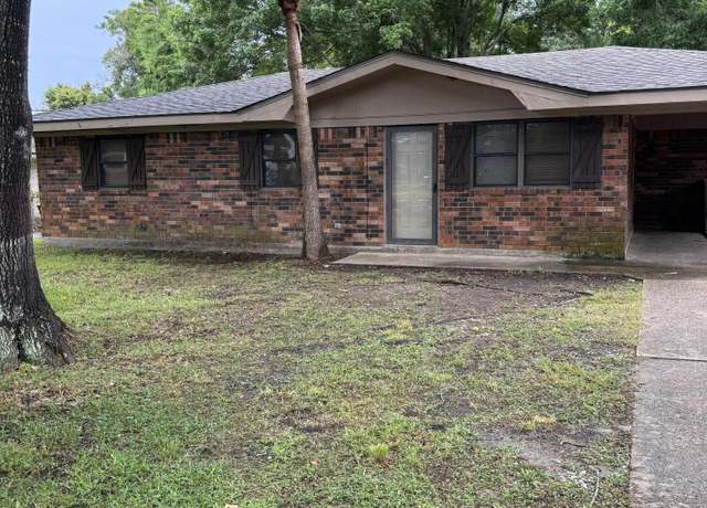 Property at 102 Jack St, Carencro, LA 70520, 3 beds, 1 bath