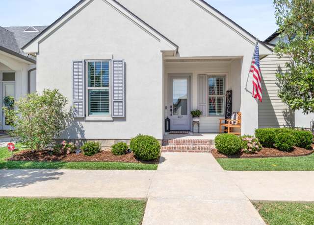 Property at 407 Catalina Ln, Youngsville, LA 70592, 3 beds, 2 baths