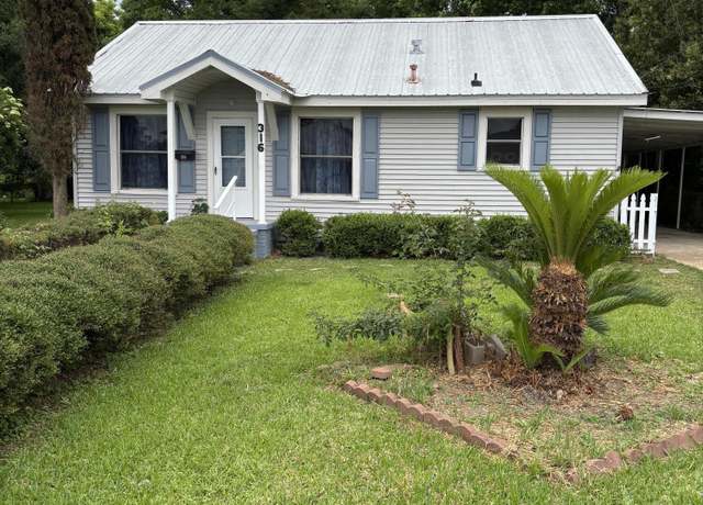 Property at 316 Congress St, Opelousas, LA 70570, 4 beds, 2 baths