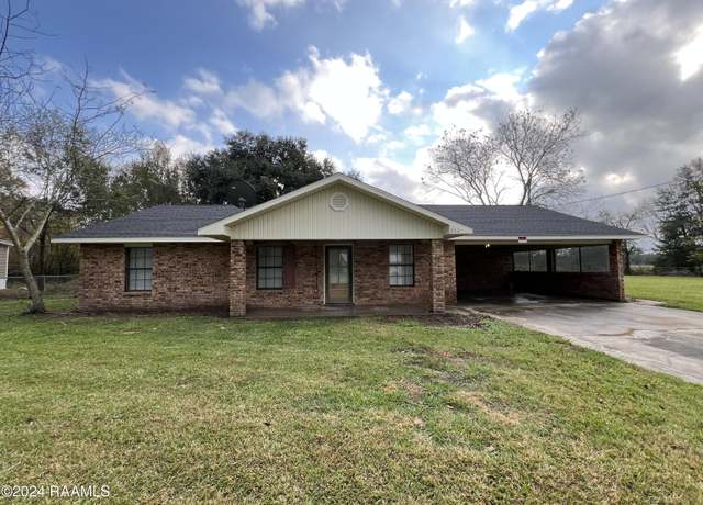 Property at 652 Patty St, Opelousas, LA 70570, 3 beds, 2 baths