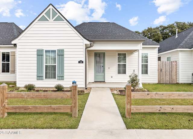 Property at 109 Grenadine Dr, Lafayette, LA 70506, 3 beds, 2 baths