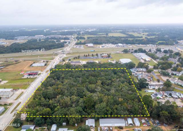 Property at 205 E Pont Des Mouton Rd, Lafayette, LA 70507