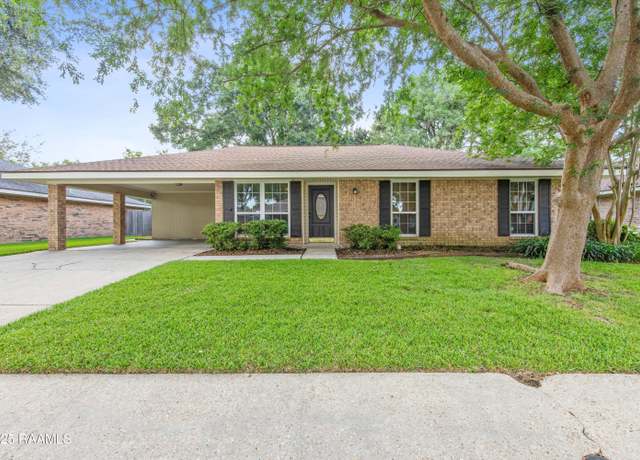 Property at 315 Orgeron Dr, Lafayette, LA 70506, 3 beds, 2 baths
