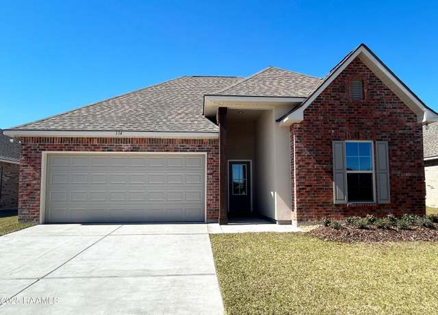 Property at 114 Elmwood Meadows Dr, Lafayette, LA 70506, 3 beds, 2 baths