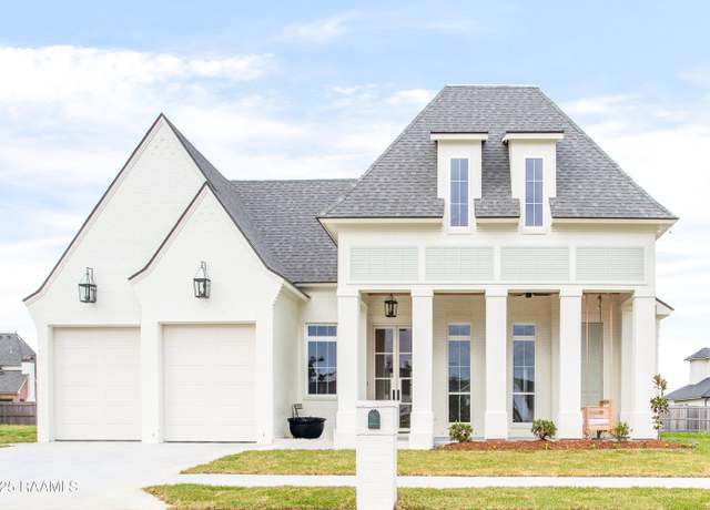 Property at 407 Gunter Grass Ct, Lafayette, LA 70508, 4 beds, 3.5 baths