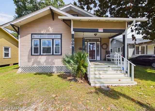 Property at 904 W Congress St, Lafayette, LA 70501, 3 beds, 2 baths