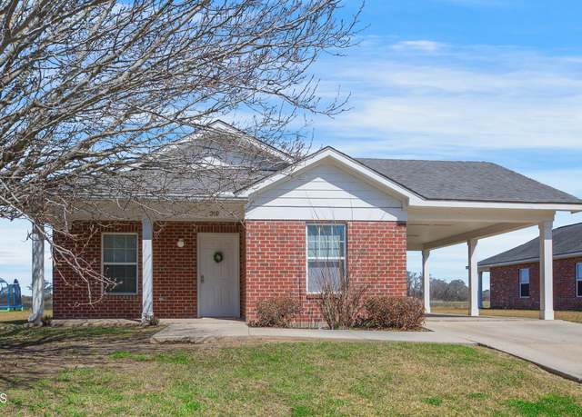 Property at 910 West End Dr, New Iberia, LA 70560, 2 beds, 2 baths
