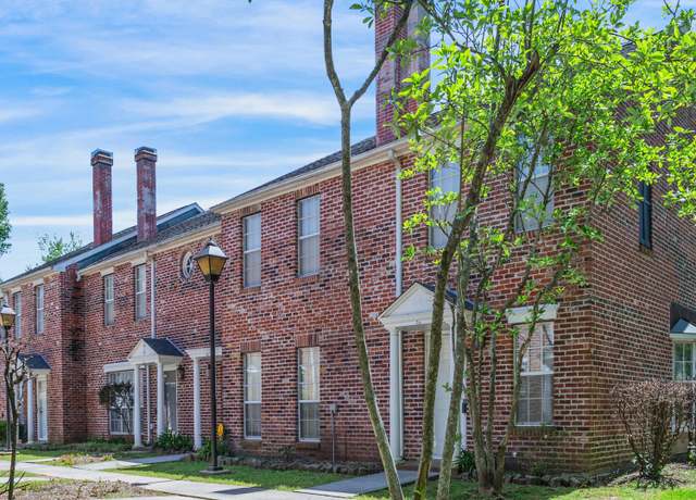 Property at 416 Doucet Rd Unit 5a, Lafayette, LA 70503, 2 beds, 1.5 baths