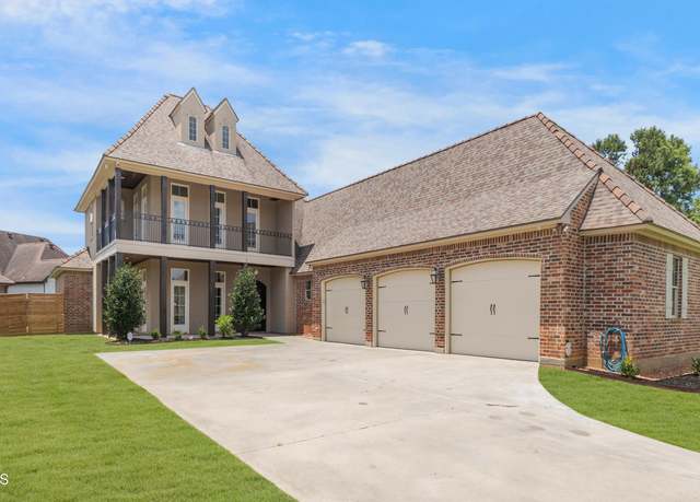 Property at 101 Reservoir Rd, Broussard, LA 70518, 4 beds, 3.5 baths