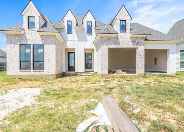 Property at 208 Buenos Aires, Youngsville, LA 70592, 4 beds, 3 baths