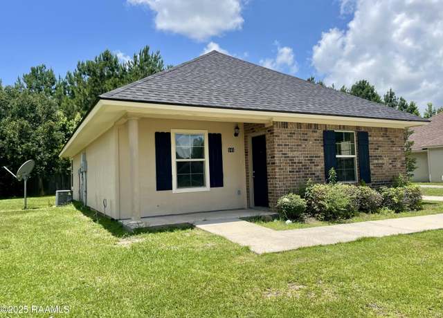 Property at 141 Piper Dr, Opelousas, LA 70570, 2 beds, 2 baths