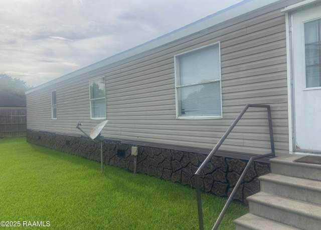 Property at 112 Windfern Dr, Youngsville, LA 70592, 3 beds, 2 baths