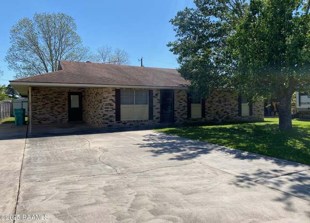 Property at 117 Bernard St, Eunice, LA 70535, 3 beds, 2 baths