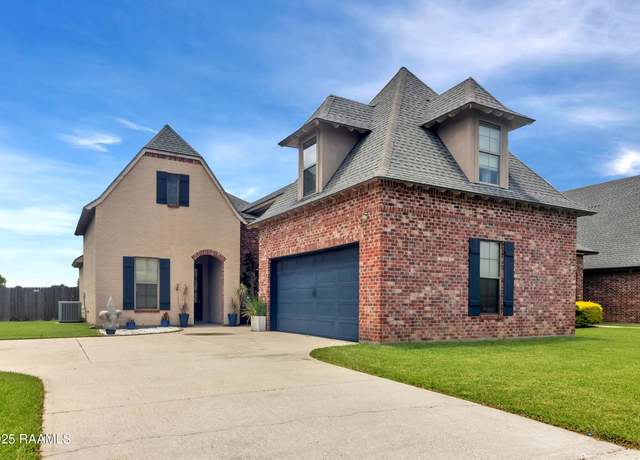 Property at 103 Cane Creek Dr, Broussard, LA 70518, 4 beds, 2 baths