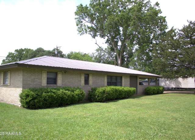 Property at 816 Cedar St, Mamou, LA 70554, 3 beds, 2 baths