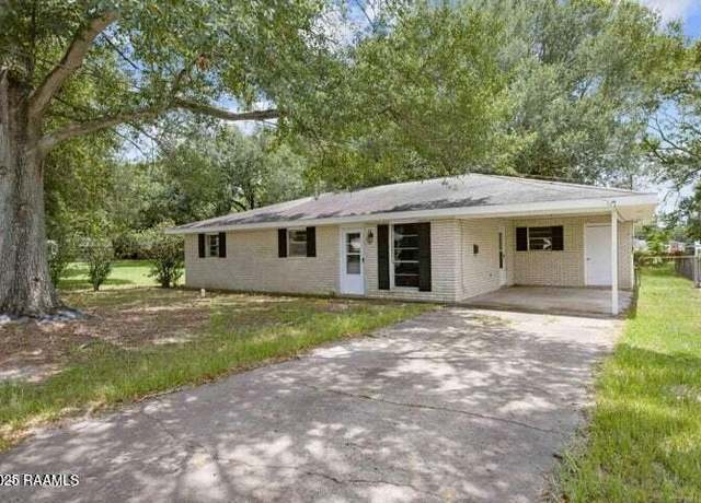 Property at 650 Juanita St, Eunice, LA 70535, 3 beds, 2 baths