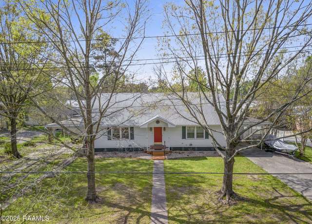 Property at 409 Alice St, Jennings, LA 70546, 4 beds, 4 baths