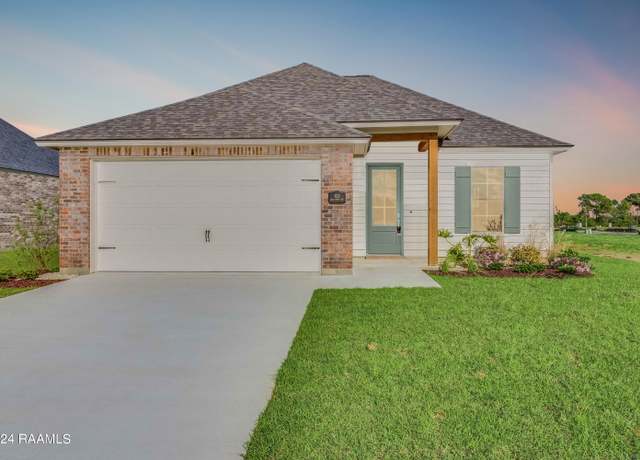 Property at 102 High Point Way, Youngsville, LA 70592, 3 beds, 2 baths