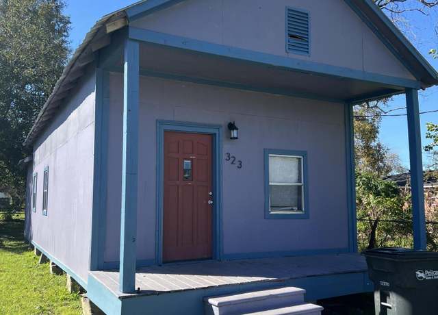 Property at 323 Field St, New Iberia, LA 70560, 1 bed, 1 bath