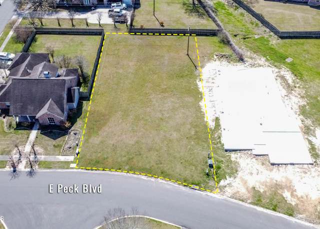Property at 306 E Peck Blvd, Lafayette, LA 70508