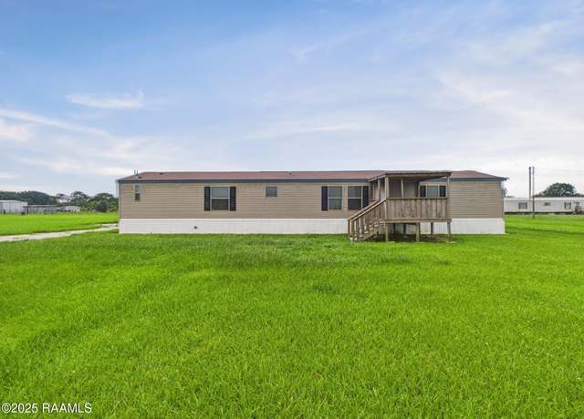 Property at 6117 Mitchell Rd, Abbeville, LA 70510, 3 beds, 2 baths