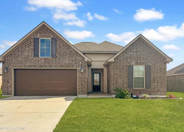 Property at 102 Saint Major St, Youngsville, LA 70592, 3 beds, 2 baths