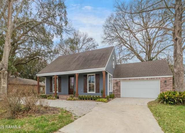 Property at 601 Marie Antoinette St, Lafayette, LA 70506, 3 beds, 2.5 baths