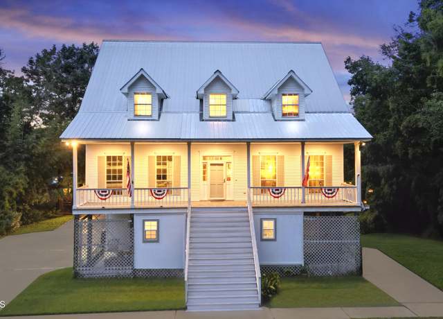 Property at 68335 Taulla Dr, Covington, LA 70433, 6 beds, 4 baths