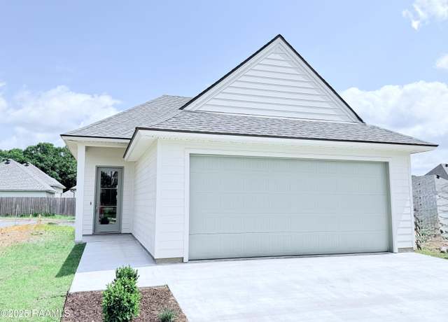 Property at 219 Berchman Oaks Dr, Lafayette, LA 70506, 3 beds, 2 baths