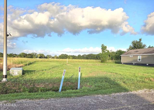 Property at 301 Sapphier Dr, Lafayette, LA 70506