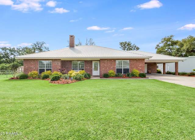 Property at 1081 Lawless Tauzin Rd, Breaux Bridge, LA 70517, 4 beds, 3 baths